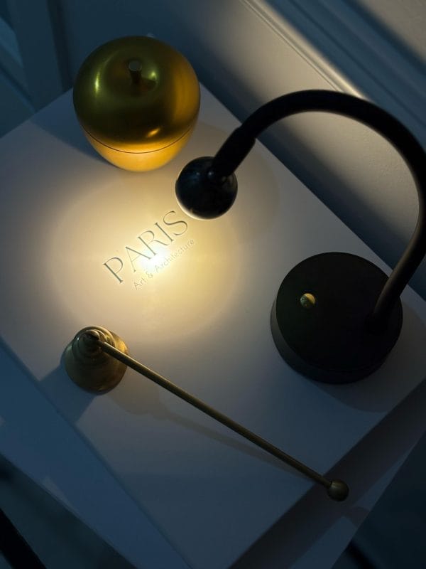 Rechargeable, Wireless and Mobile Reading Lamp - Eye-Friendly Daylight